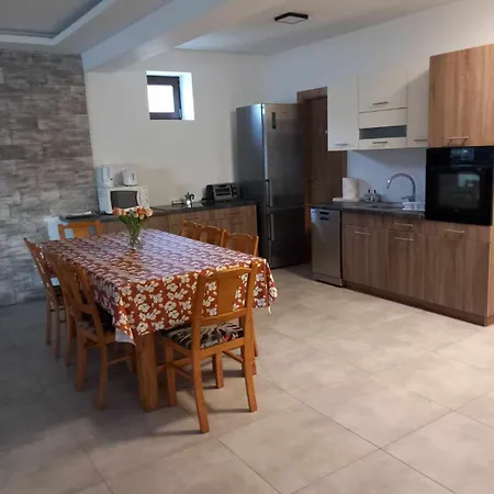 Avalon Appartement *