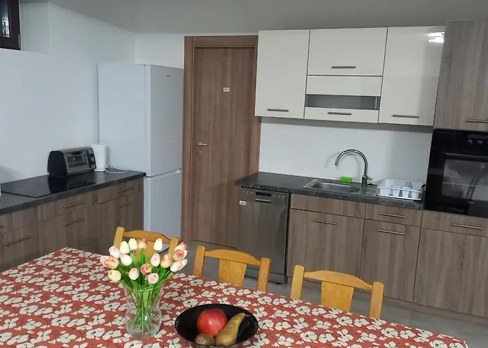 Apartman Avalon *